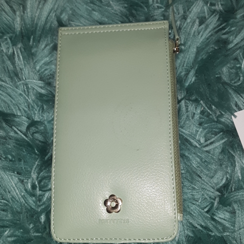 Prettyzys light blue wallet
